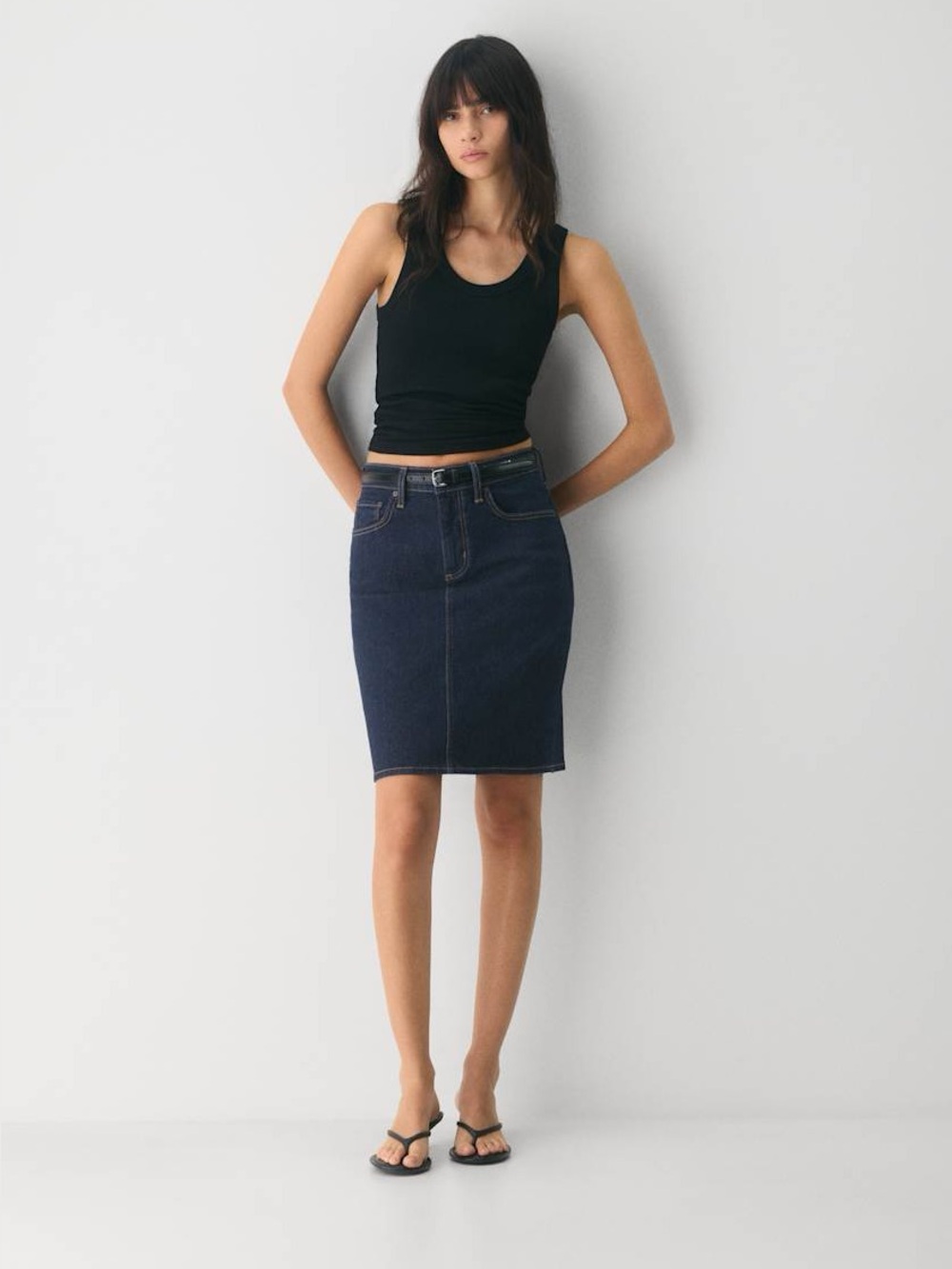 NWT - DENIM FORUM” Aritzia “Mena” Denim Pencil Skirt - Sz. 26